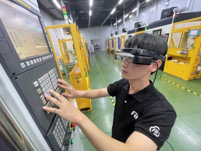 央視總臺大型紀錄片智造中國走進工業(yè)富聯(lián)